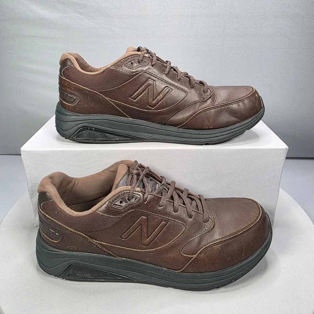 New Balance 928 v3 Dad Shoes Mens Size 10 4E Wide Brown Leather Walking MW928BR3